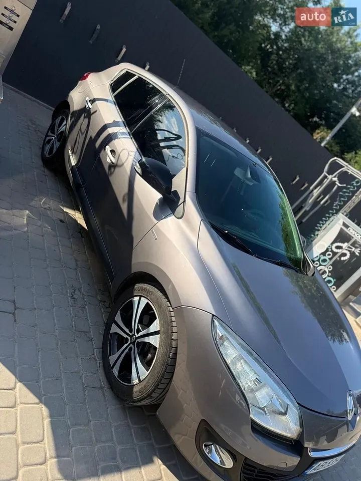 Renault Megane 2011 photo 4