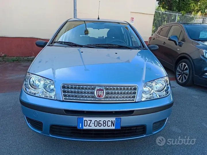 Fiat Punto 2009 photo 3