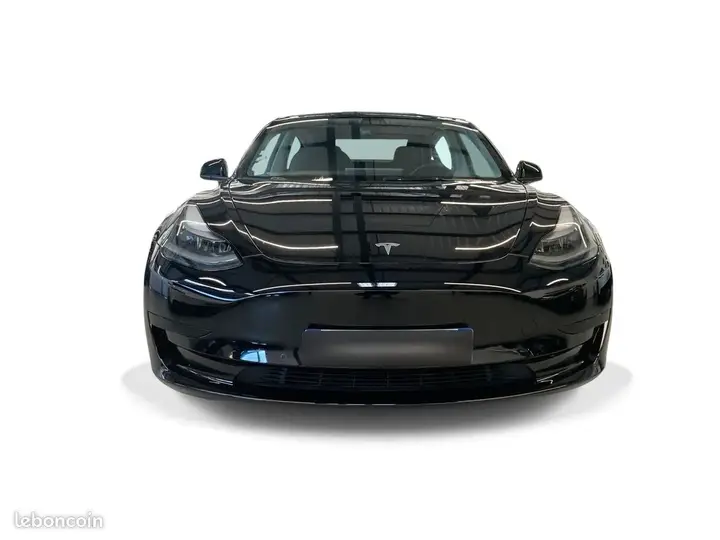 Tesla Model 3 2023 photo 2