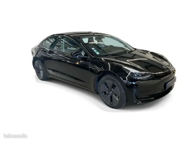 Tesla Model 3 2023 photo 3