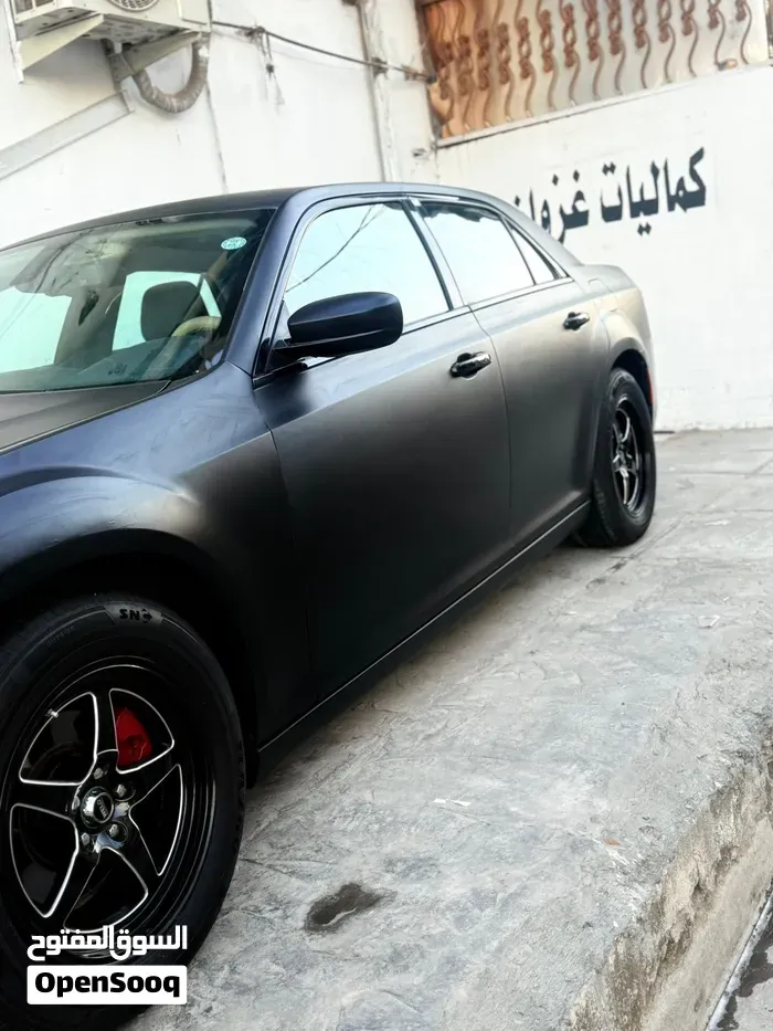 Chrysler 300 2022 photo 4
