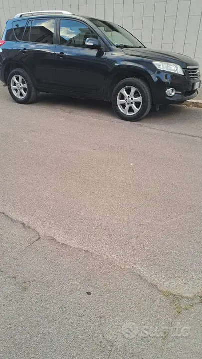 Toyota Rav4 2011 photo 2