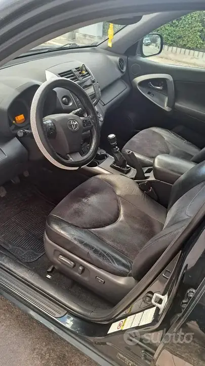Toyota Rav4 2011 photo 5