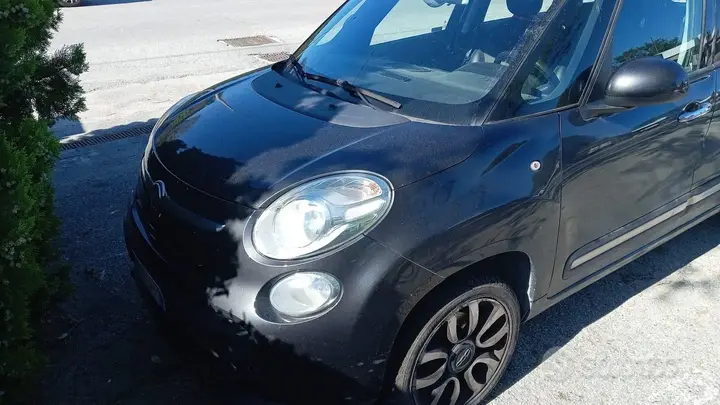 Fiat 500L 2016 photo 2