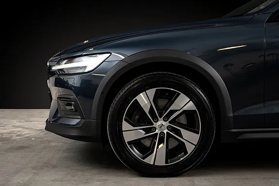 Volvo V60 Cross Country 2020 photo 4