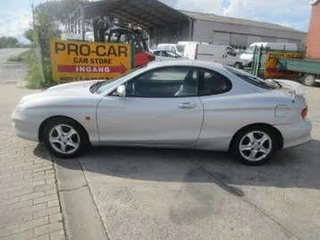 Hyundai Coupé 2001 photo 2