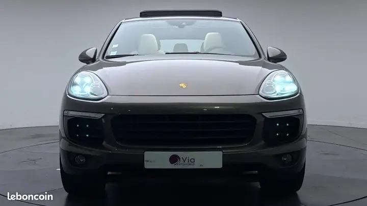 Porsche Cayenne 2015 photo 2