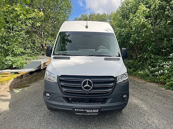 Mercedes-Benz Sprinter 317 2023 photo 2