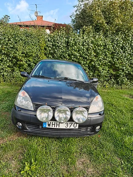 Renault Clio 2005 photo 2