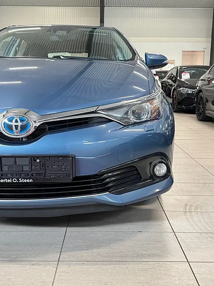 Toyota Auris 2015 photo 3