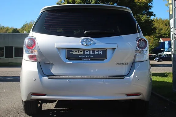 Toyota Verso 2012 photo 4