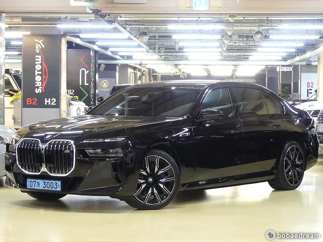 BMW I7 2024 photo 2