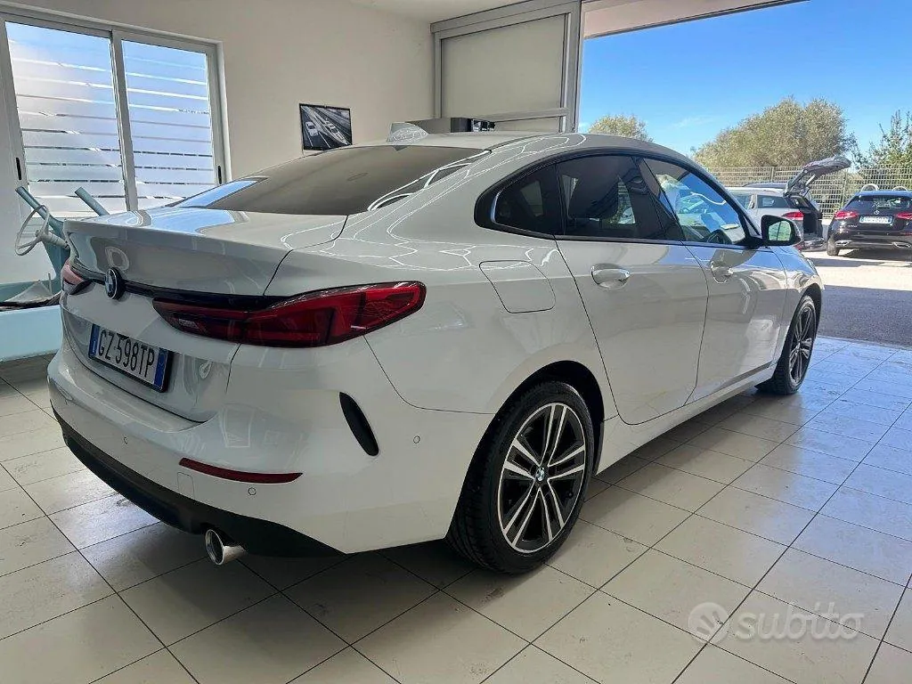 BMW 218D 2021 photo 4