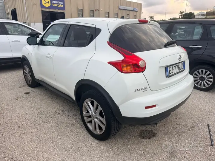 Nissan Juke 2011 photo 2