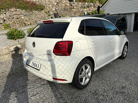 Volkswagen Polo 2015 photo 4