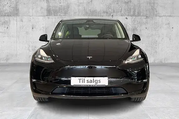 Tesla Model Y 2025 photo 2
