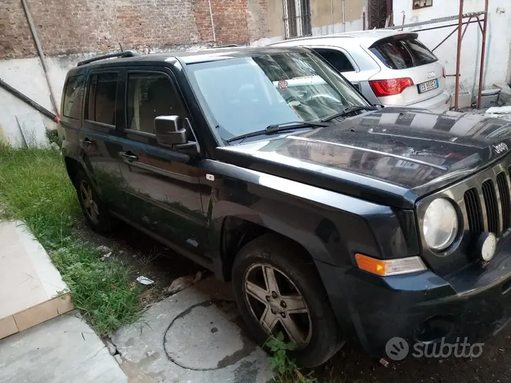 Jeep Patriot 2011 photo 2