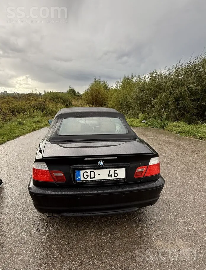 BMW 320 2004 photo 2