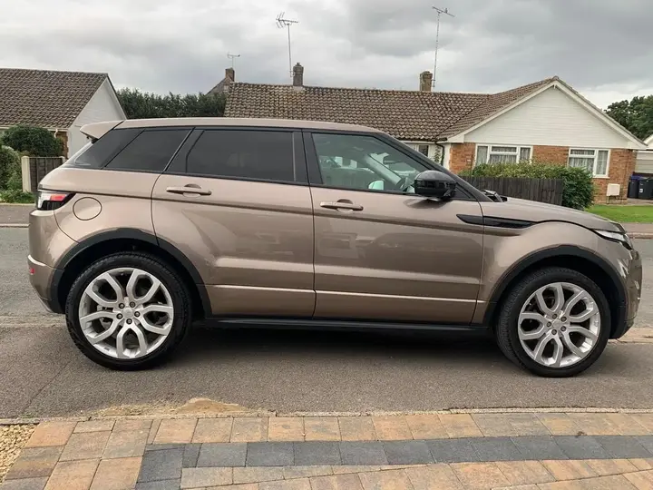 Land Rover Range Rover Evoque 2015 photo 2