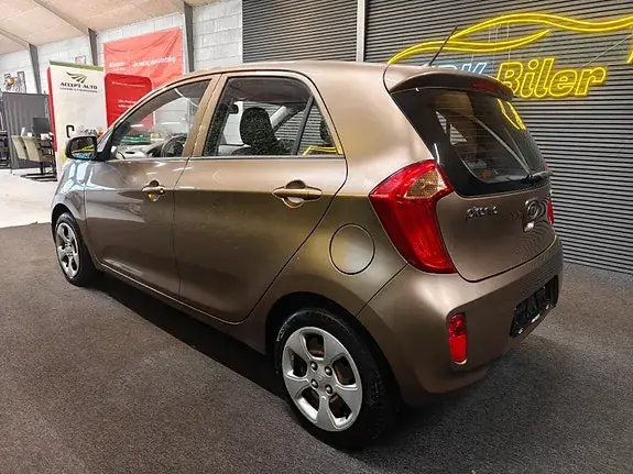 Kia Picanto 2011 photo 3