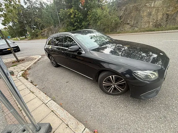 Mercedes-Benz E220