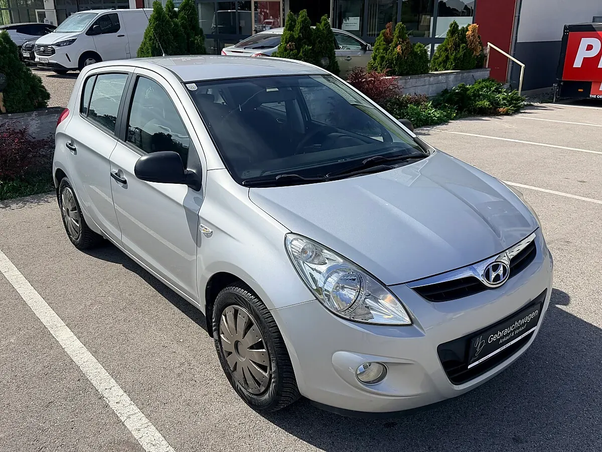 Hyundai I20 2011 photo 2