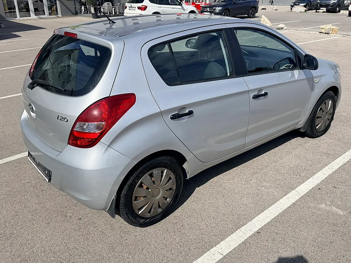 Hyundai I20 2011 photo 3