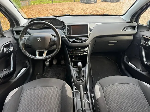 Peugeot 208 2016 photo 5