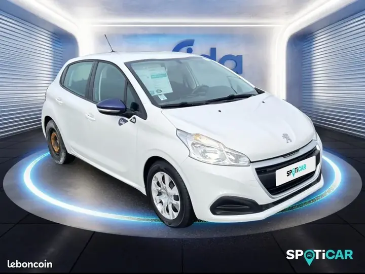 Peugeot 208 2019 photo 3