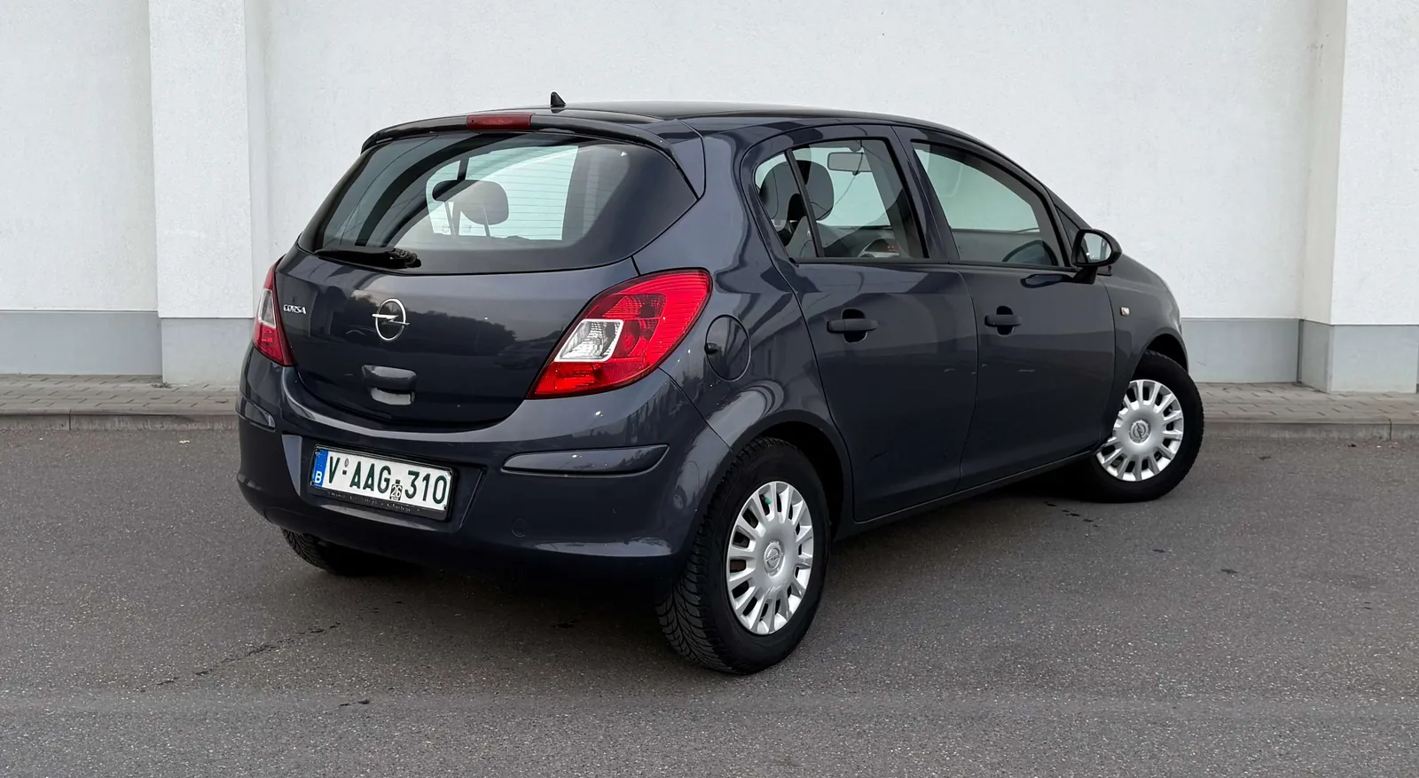 Opel Corsa 2009 photo 2