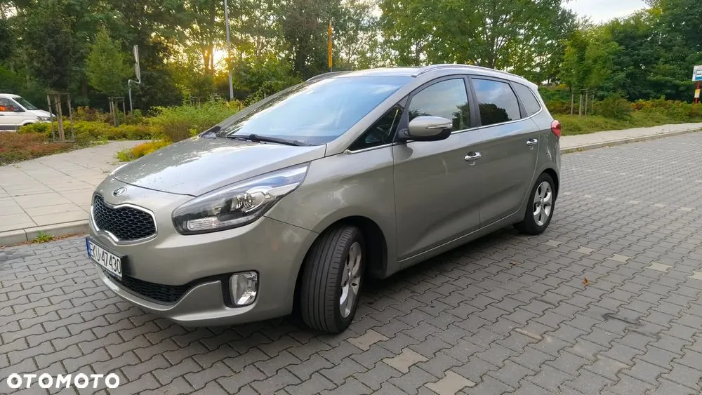 Kia Carens