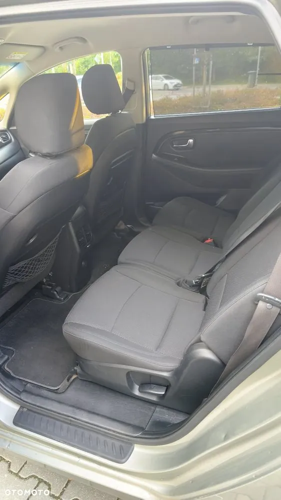 Kia Carens 2014 photo 5
