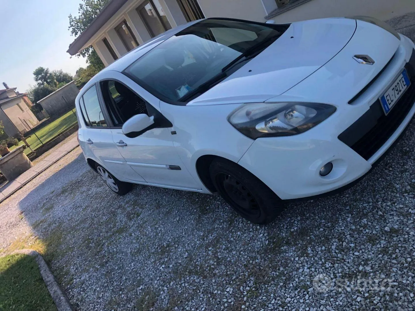 Renault Clio 2012 photo 5