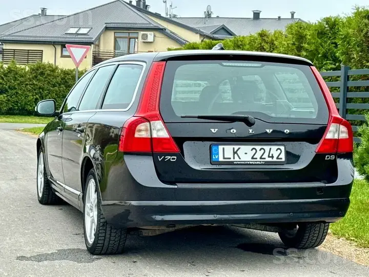Volvo V70 2011 photo 3
