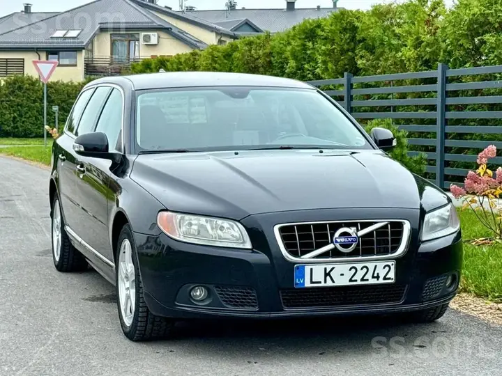 Volvo V70 2011 photo 5