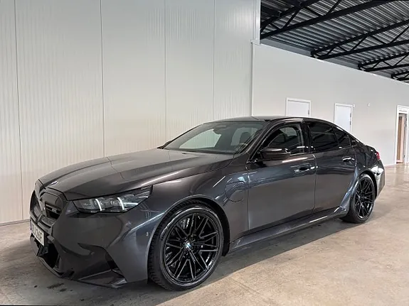 BMW M5 2025 photo 5