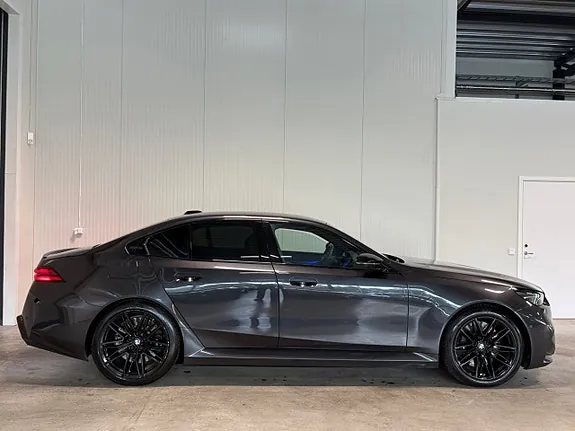 BMW M5 2025 photo 3