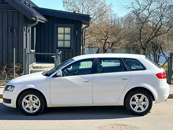 Audi A3 2010 photo 4