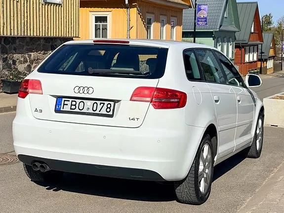 Audi A3 2010 photo 3