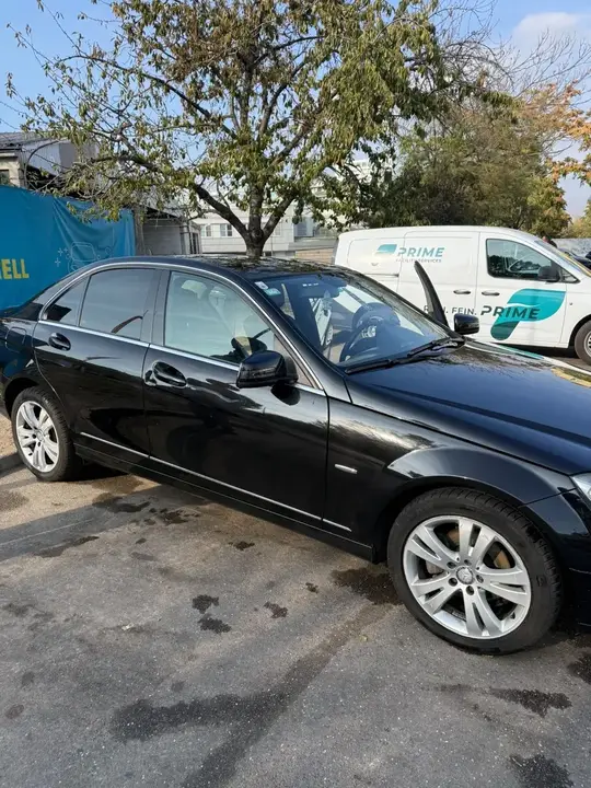 Mercedes-Benz C-Class 2009 photo 2