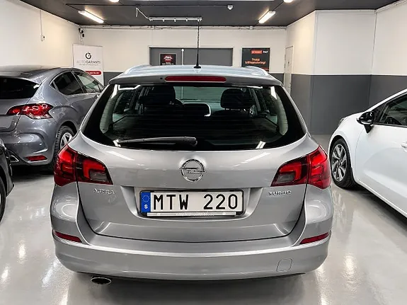 Opel Astra 2012 photo 5