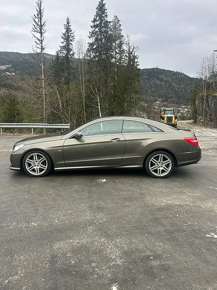 Mercedes-Benz E250 2009 photo 4