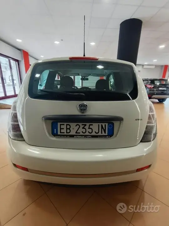Lancia Ypsilon 2010 photo 4