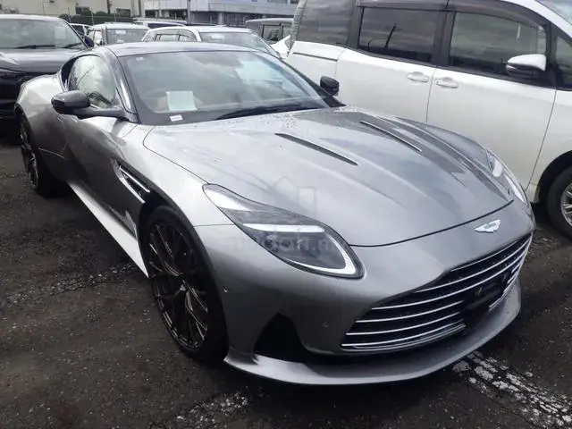 Aston Martin Db12