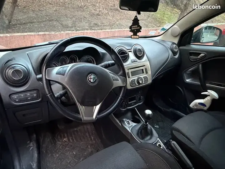 Alfa Romeo Mito 2010 photo 2