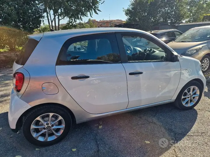 Smart Forfour 2017 photo 4