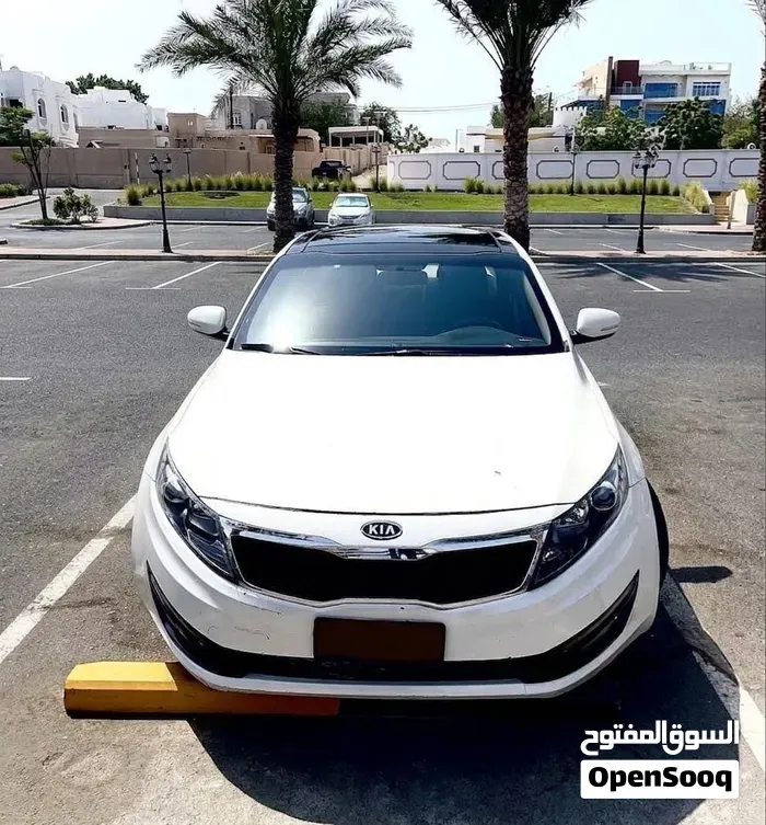 Kia Optima 2012 photo 2