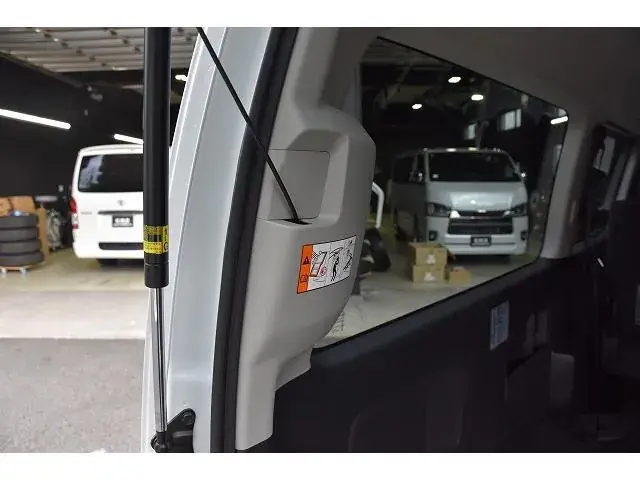 Toyota Hiace 2026 photo 3
