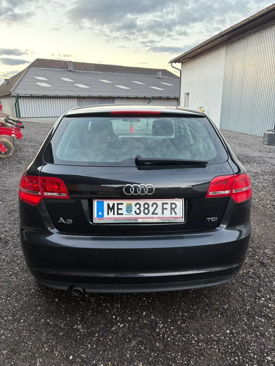 Audi A3 2011 photo 2