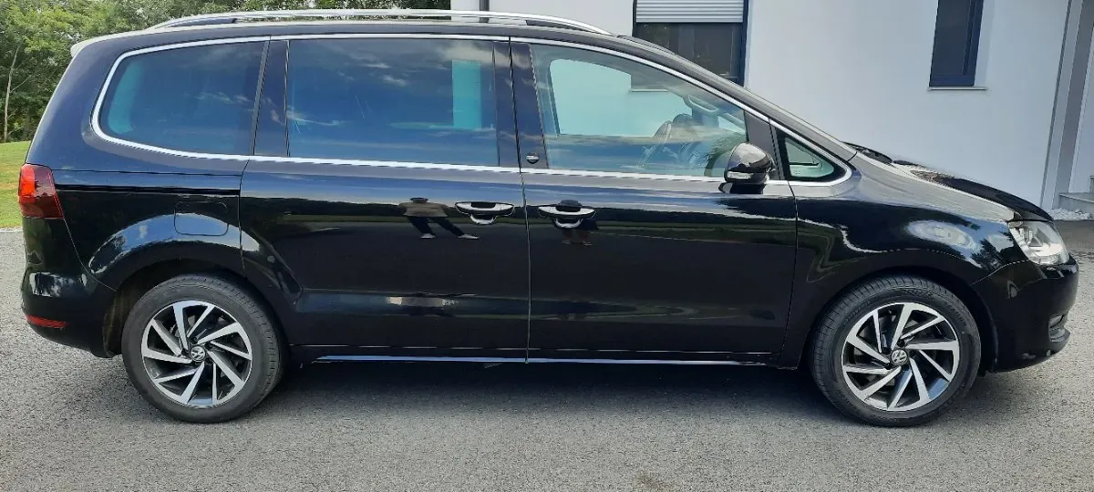 Volkswagen Sharan 2017 photo 2